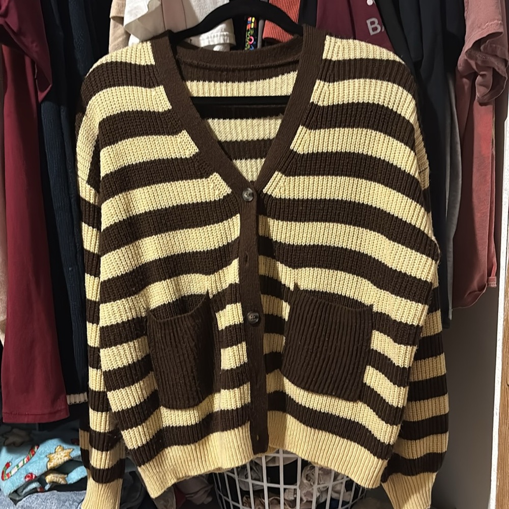 A brown and cream stripped cardigan crochet style - Picture 4 of 4